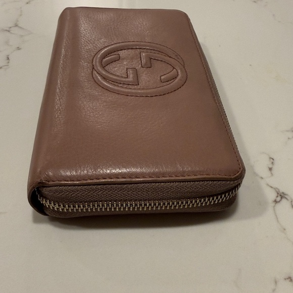Gucci Soho Zippy Wallet - Picture 4 of 7